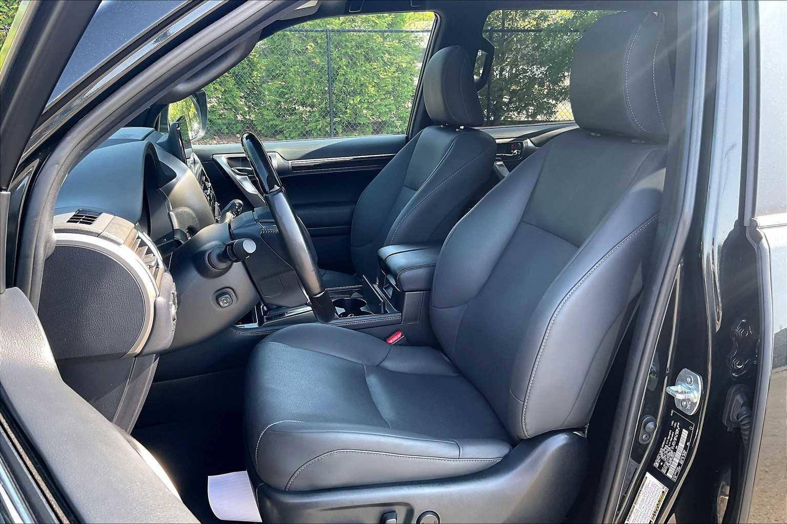 Used 2023 Lexus GX 460 Premium image 10