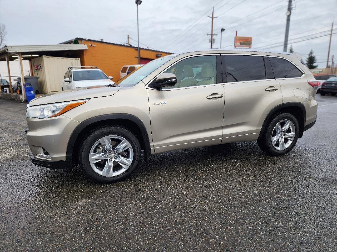Used 2015 Toyota Highlander Limited Platinum image 11