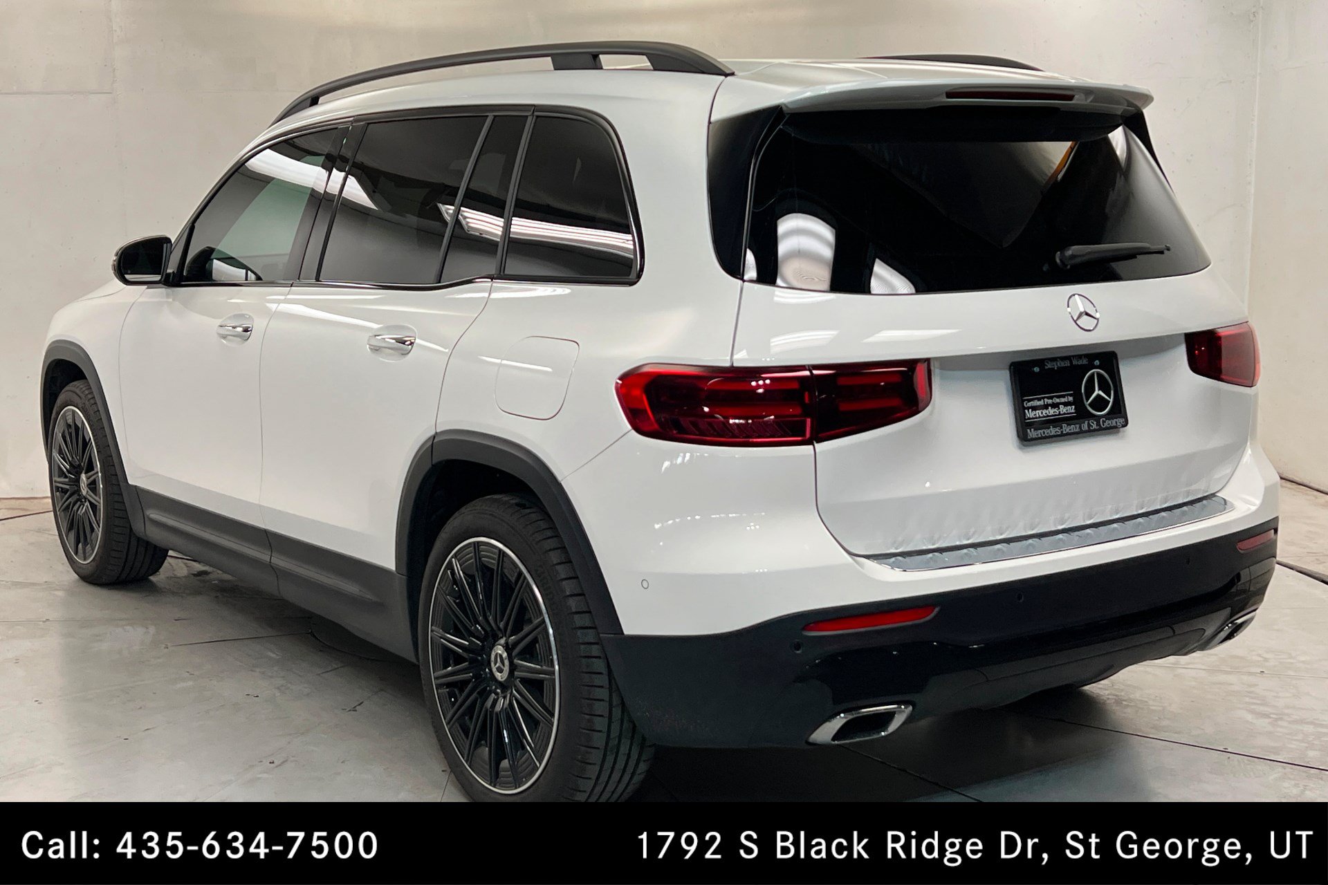Certified 2026 Mercedes-Benz GLB 250 4MATIC image 3
