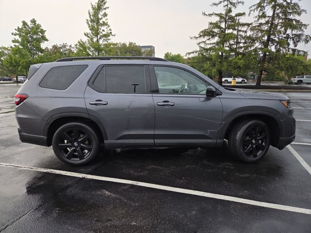Certified 2025 Honda Pilot Black Edition image 29