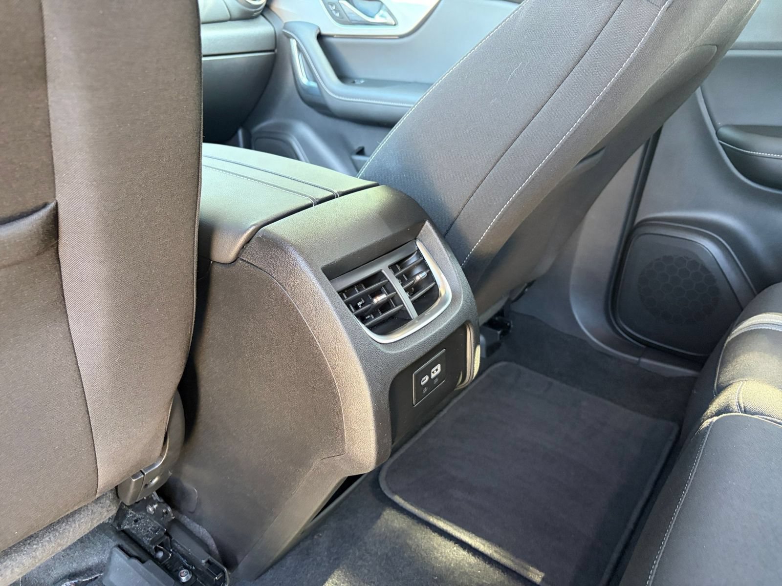 Used 2026 Chevrolet Blazer LT FWD image 22