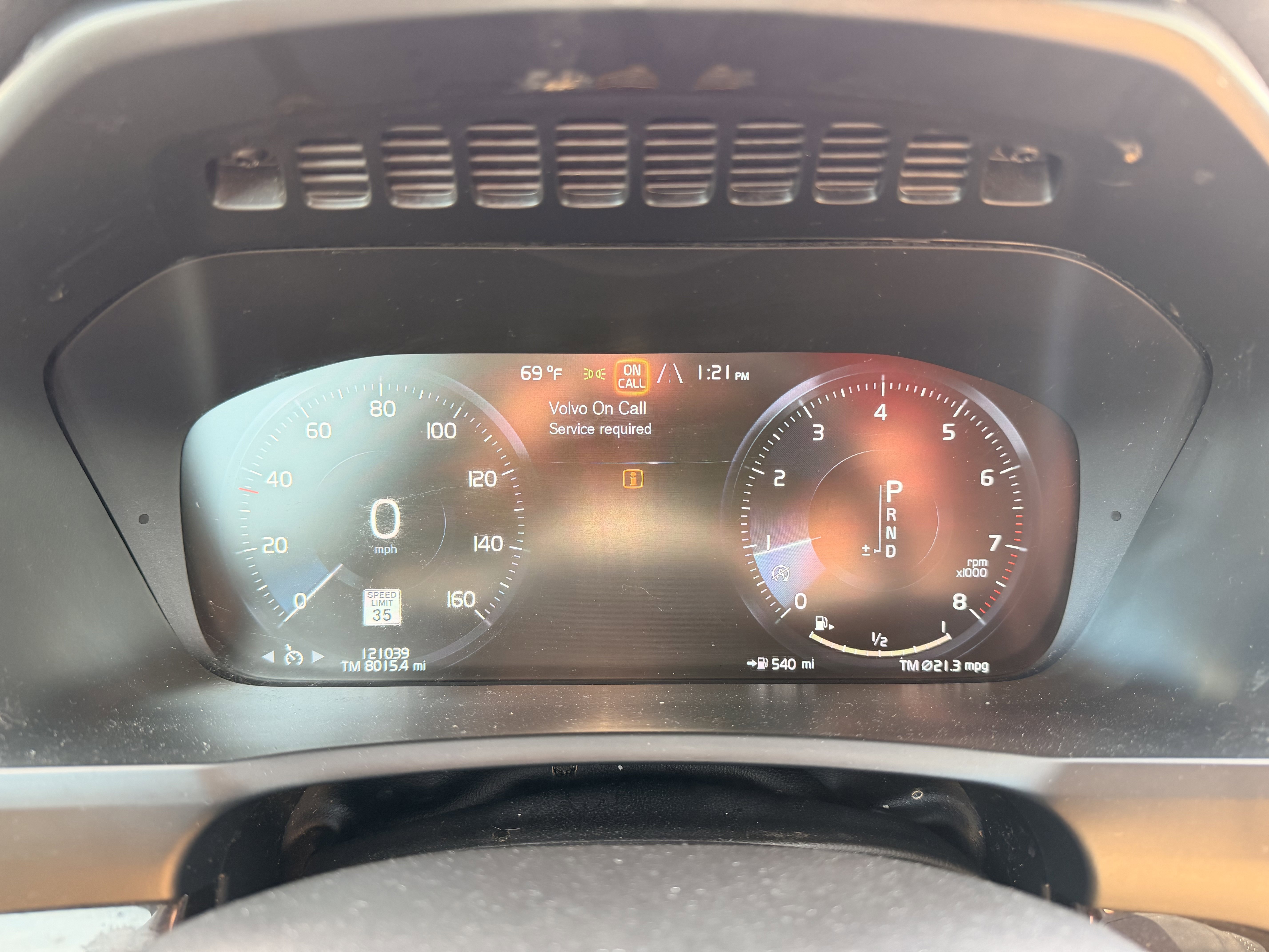 Used 2016 Volvo XC90 T6 Momentum w/ Momentum Plus Package image 18