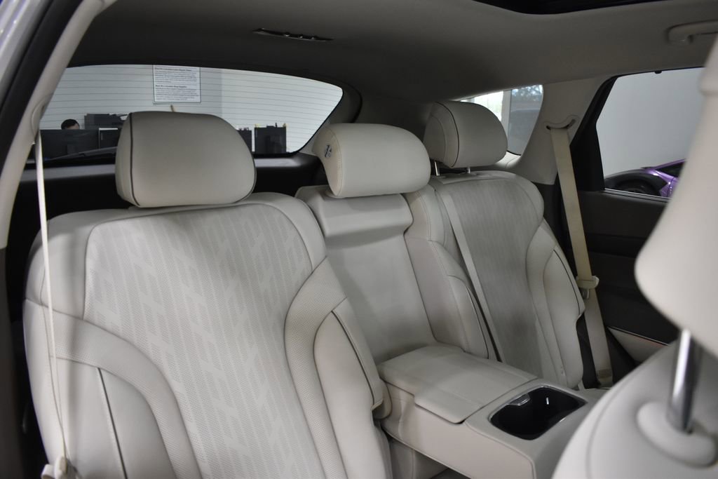 Used 2024 Genesis GV80 2.5T w/ Advanced Package image 40