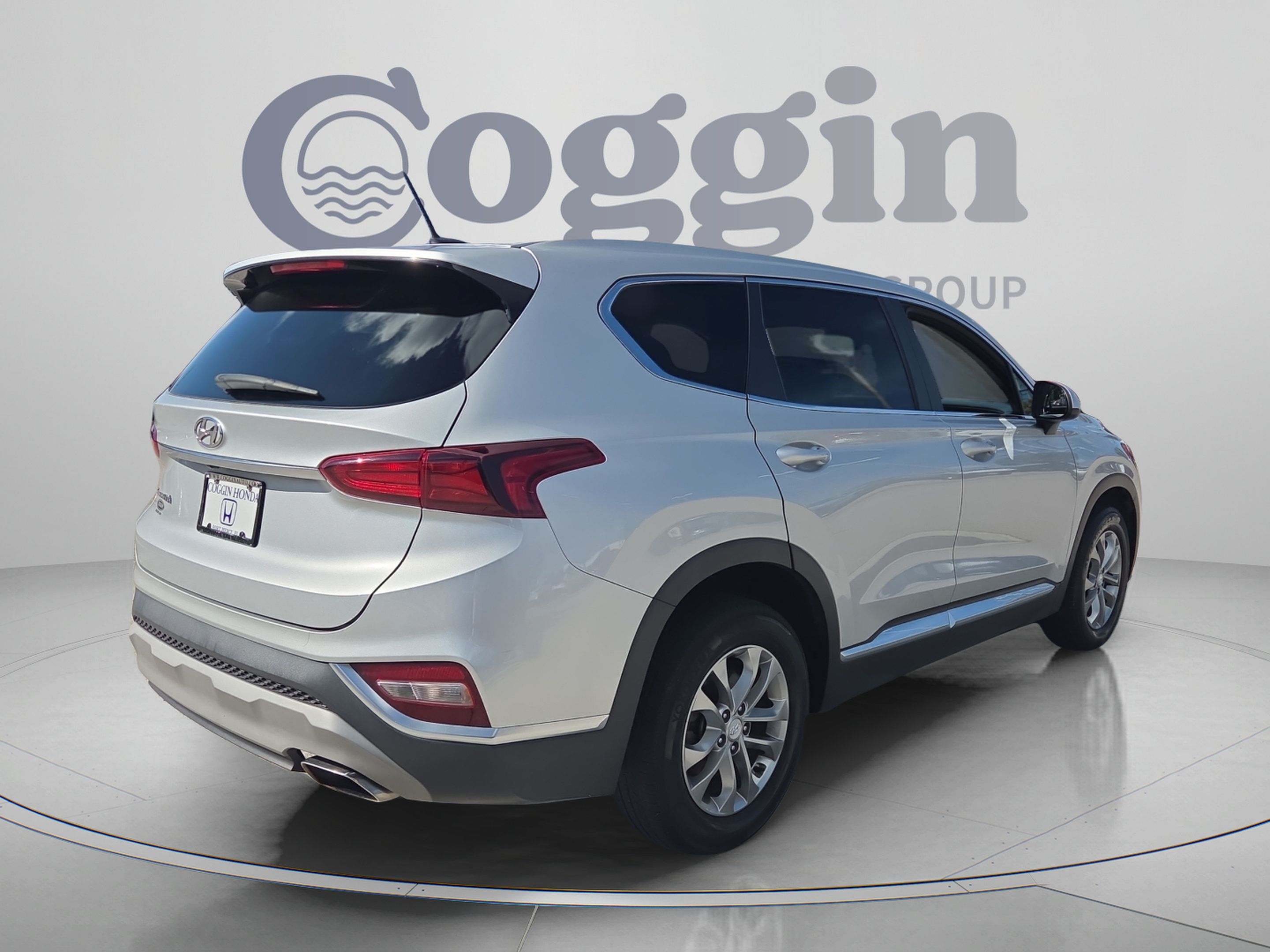 Used 2019 Hyundai Santa Fe SE FWD image 5
