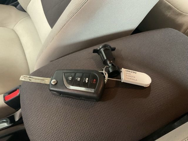Used 2020 Toyota Corolla LE FWD image 22