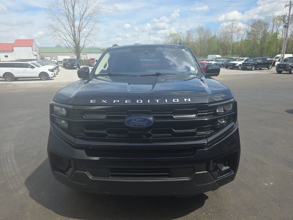 Used 2025 Ford Expedition Max Active image 3