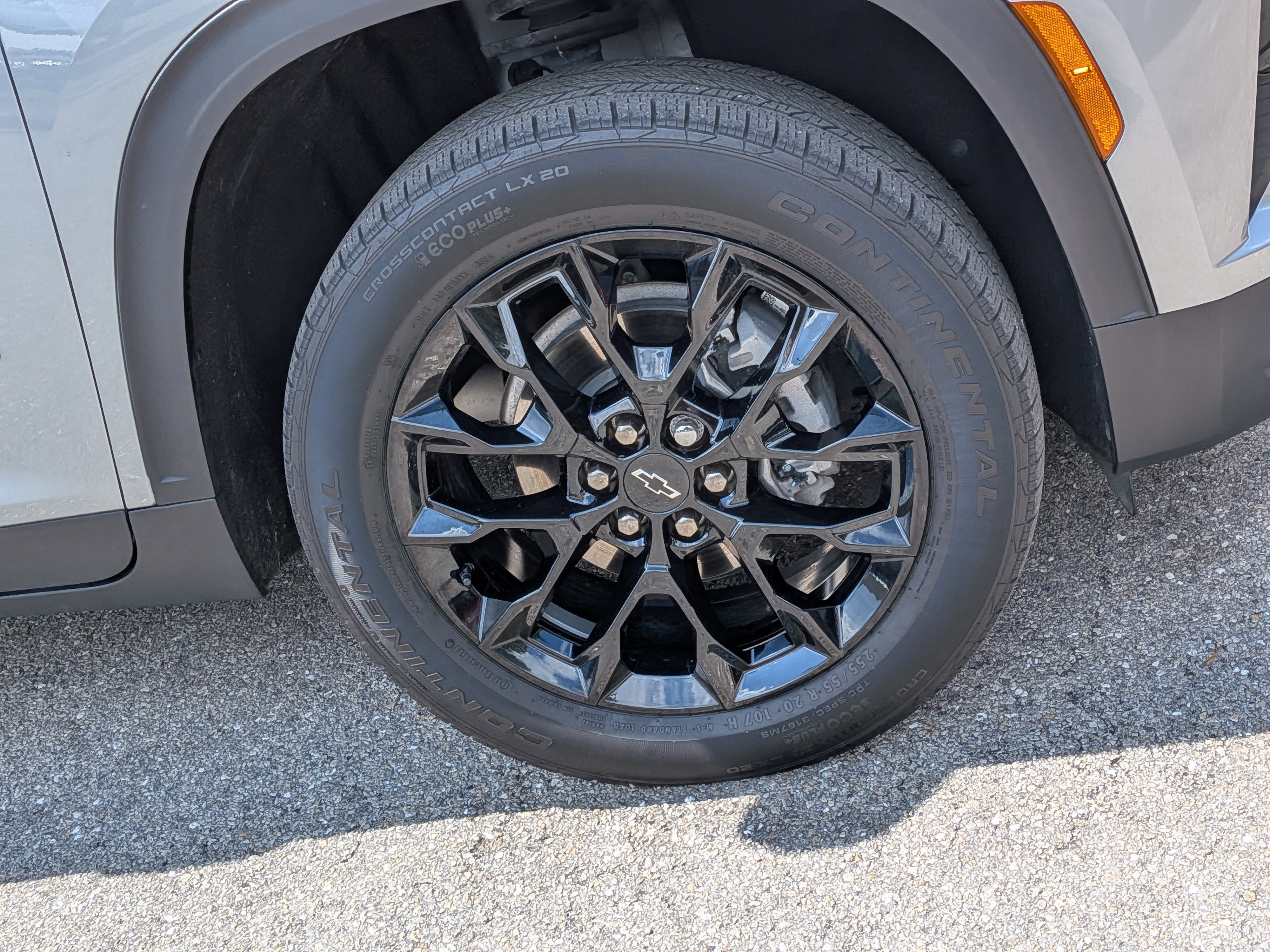 Used 2024 Chevrolet Traverse LS w/ Midnight/Sport Edition FWD image 10