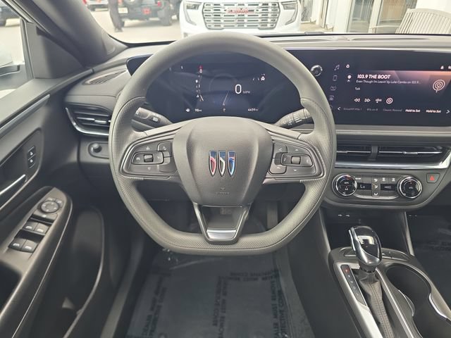 Used 2025 Buick Envista Preferred FWD image 12