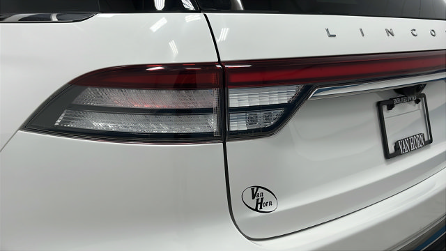 Used 2023 Lincoln Aviator Reserve w/ Equipment Group 201A AWD/4WD image 42