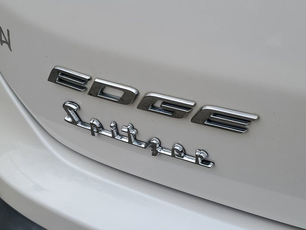 Used 2019 Ford Edge SEL w/ Equipment Group 201A image 7