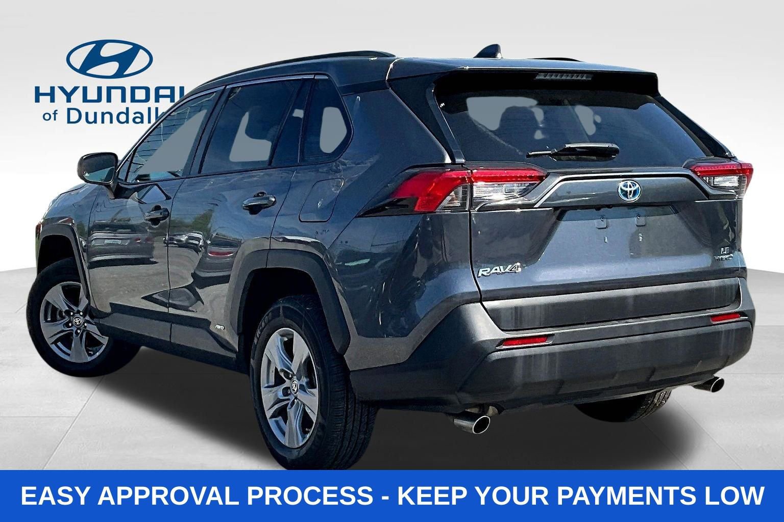 Used 2022 Toyota RAV4 LE AWD/4WD image 5