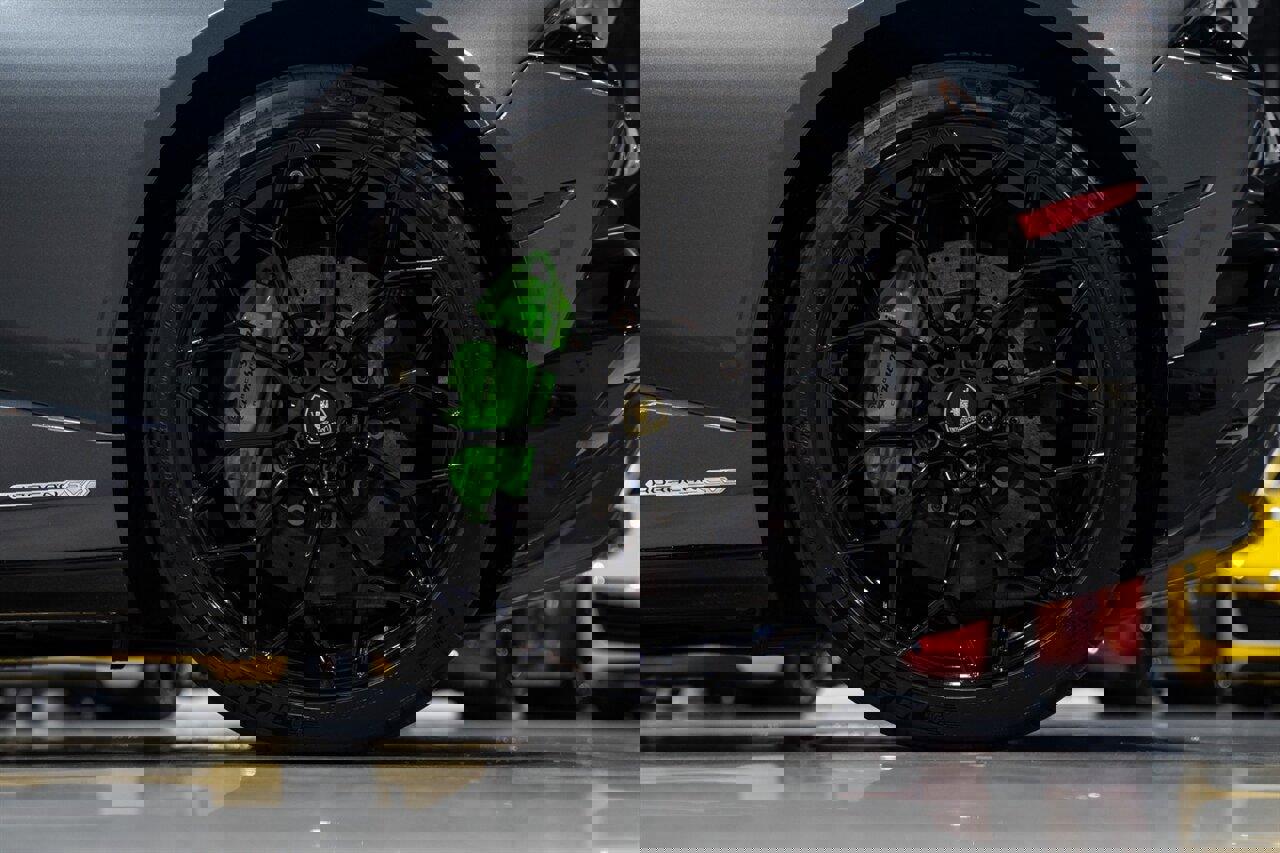 Used 2020 Lamborghini Huracan EVO image 13