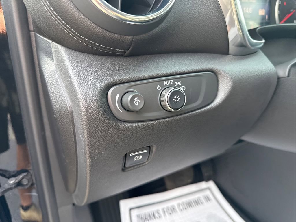 Used 2022 Chevrolet Blazer LT AWD/4WD image 38