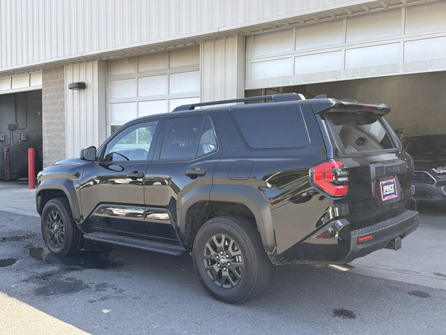 Used 2026 Toyota 4Runner SR5 AWD/4WD image 7