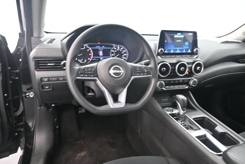Used 2024 Nissan Sentra SV FWD image 18