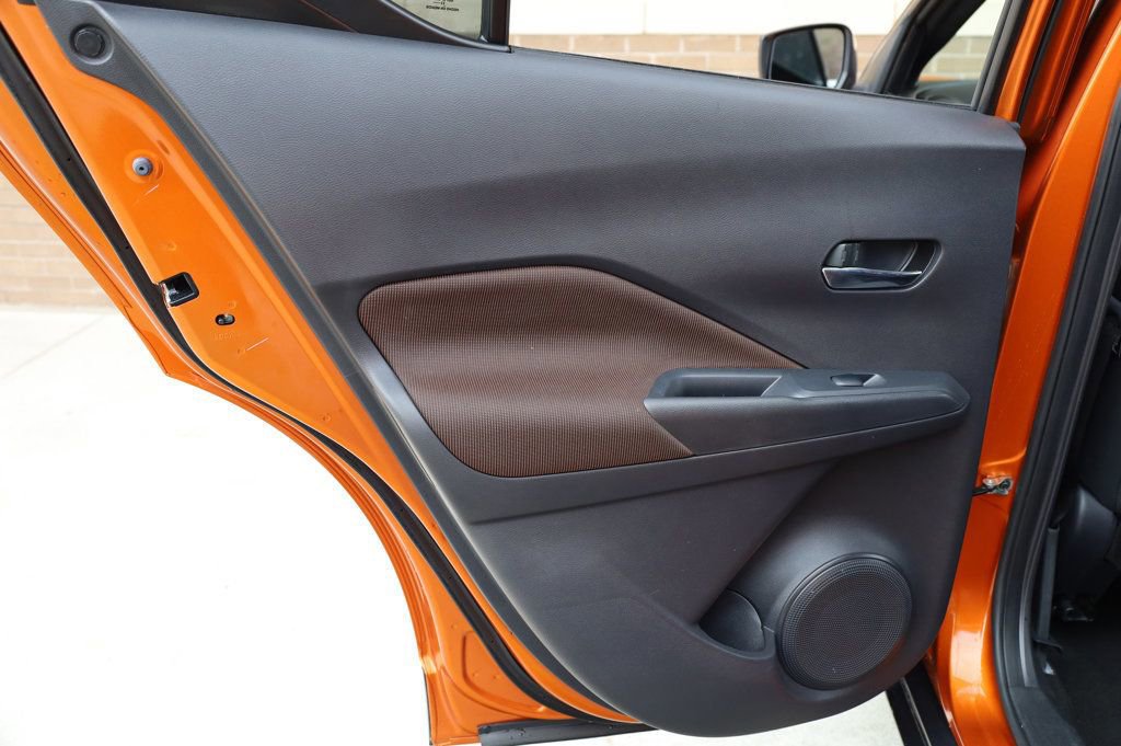 Used 2023 Nissan Kicks SR image 16