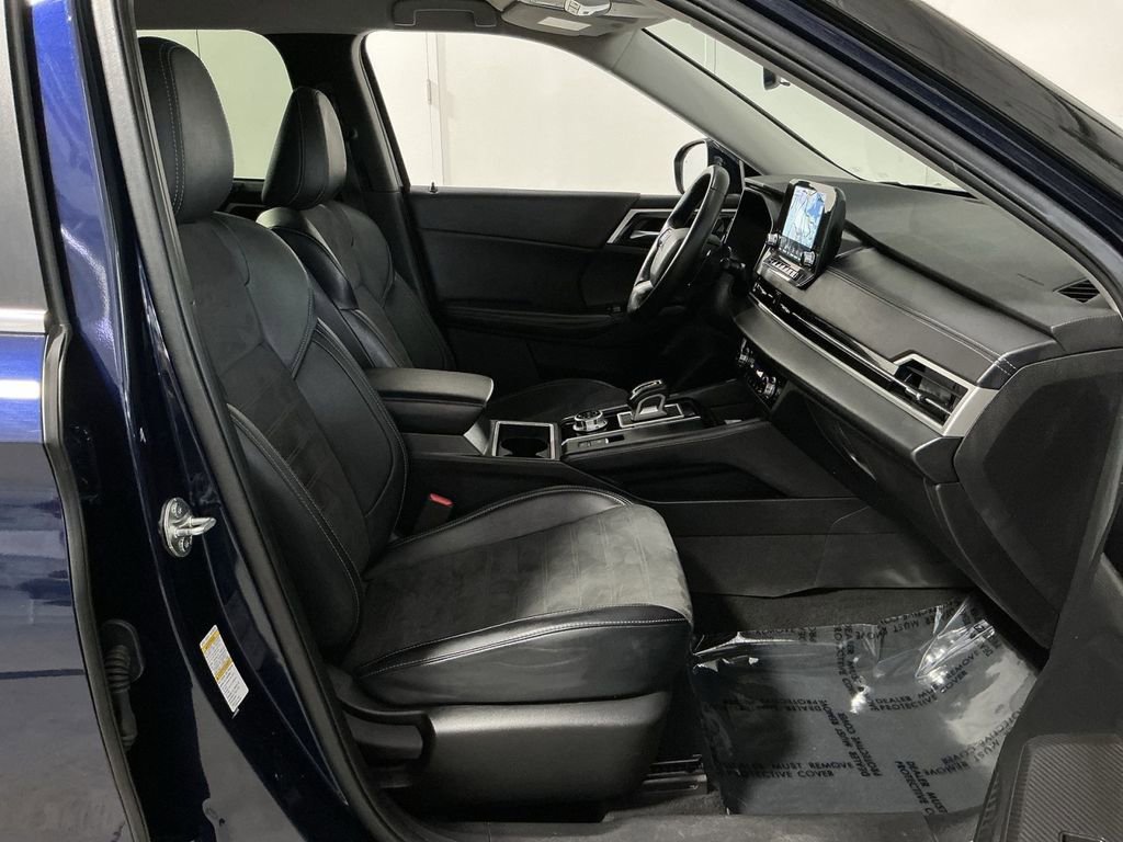 Used 2023 Mitsubishi Outlander Ralliart AWD/4WD image 27