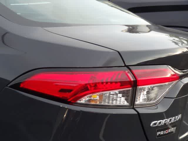 Used 2025 Toyota Corolla LE w/ LE Premium Package FWD image 17