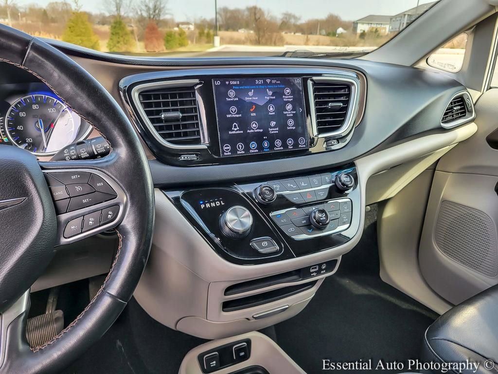 Used 2019 Chrysler Pacifica Touring-L w/ Advanced Safetytec Group image 25