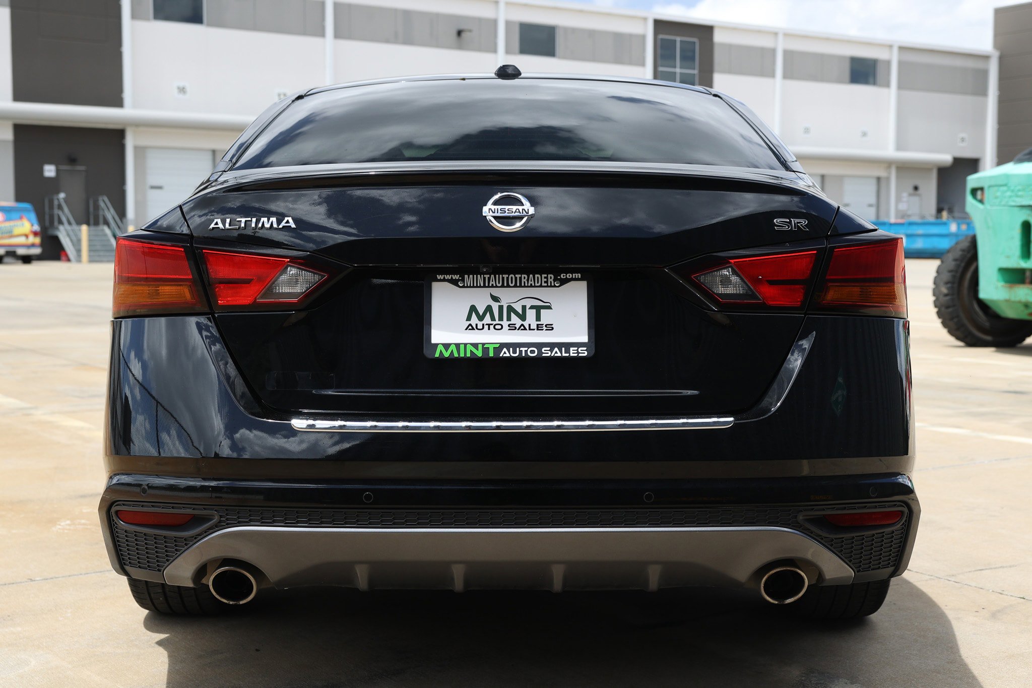 Used 2020 Nissan Altima 2.5 SR FWD image 11
