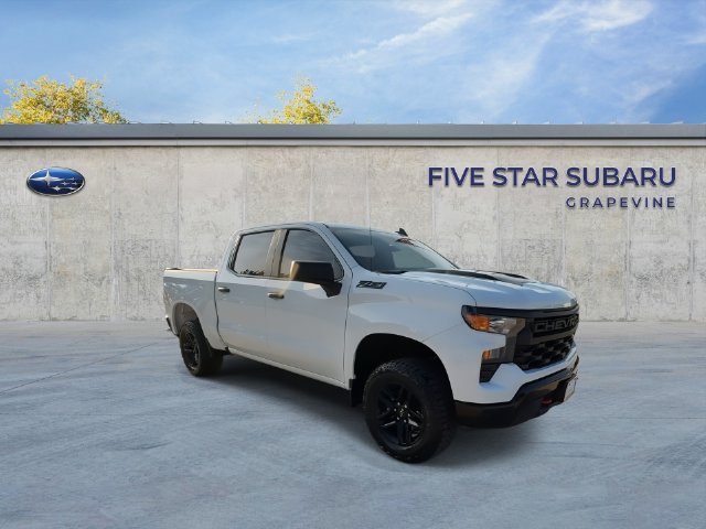 Used 2024 Chevrolet Silverado 1500 Custom Trail Boss w/ LPO, Dark Essentials Package AWD/4WD image 2