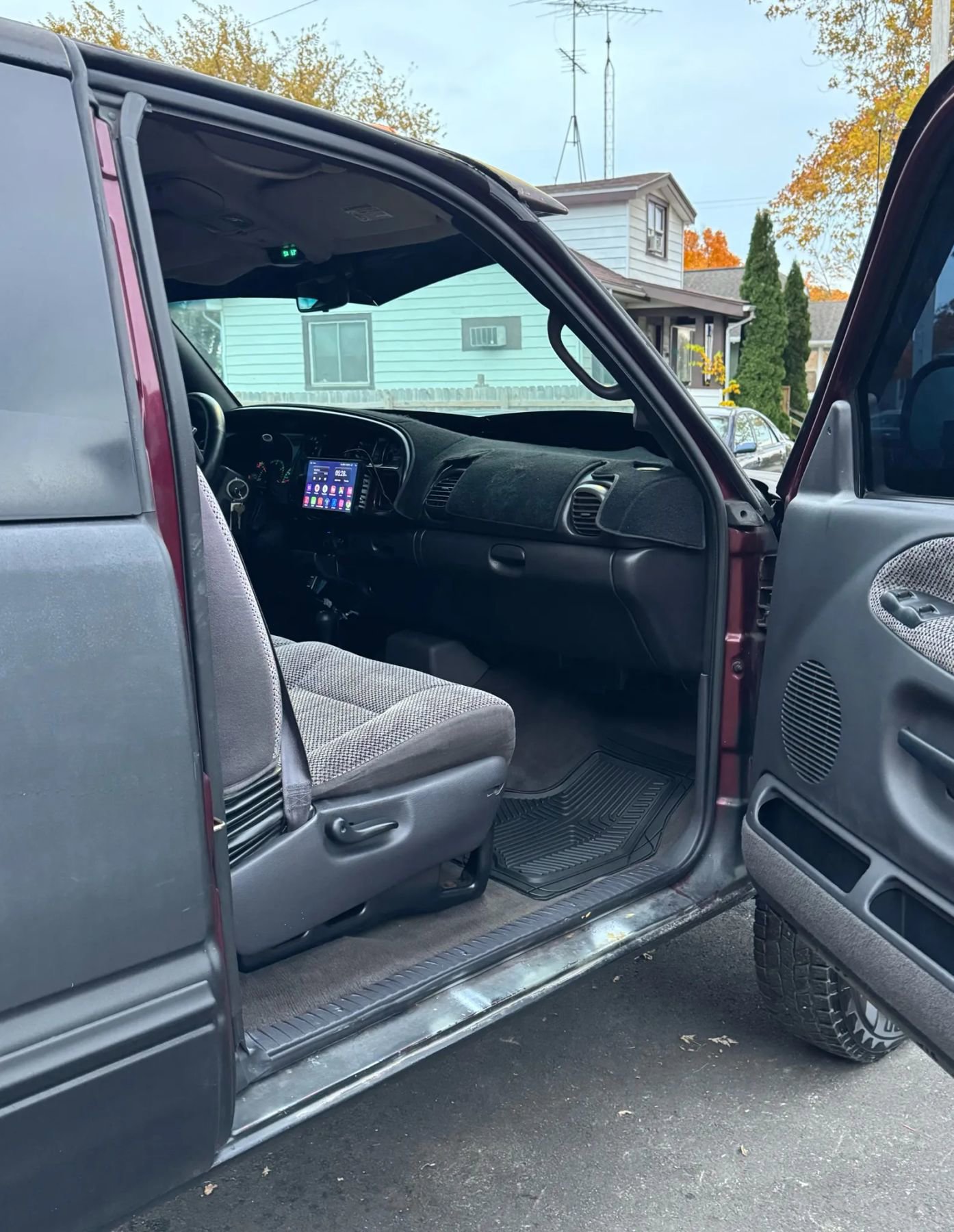 Used 2000 Dodge Ram 3500 Truck 4x4 Quad Cab image 16