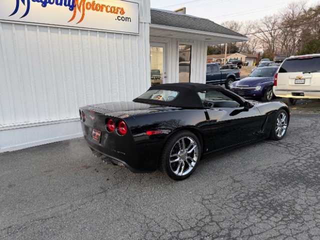 Used 2006 Chevrolet Corvette Convertible w/ Preferred Equipment Group image 3