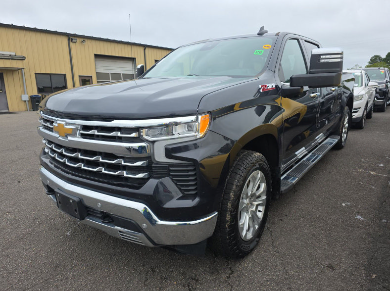 Used 2024 Chevrolet Silverado 1500 LTZ AWD/4WD image 1
