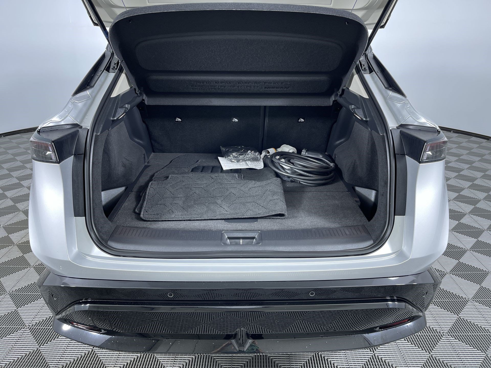Certified 2023 Nissan Ariya AWD image 25