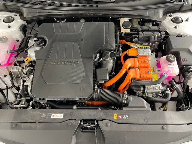 Certified 2025 Hyundai Elantra SEL image 20