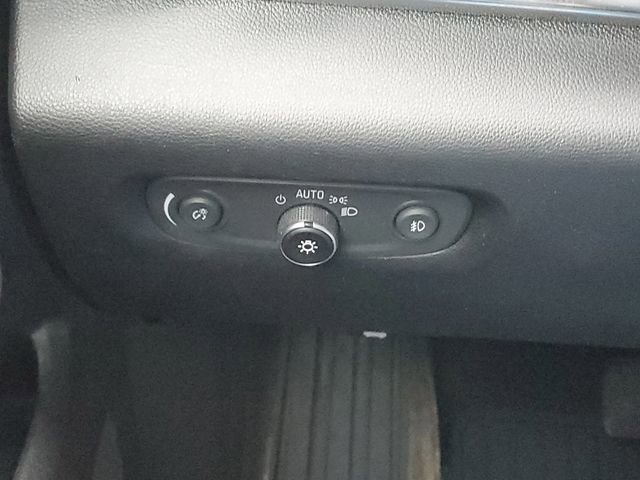 Used 2018 Chevrolet Traverse Premier w/ Driver Confidence II Package image 18