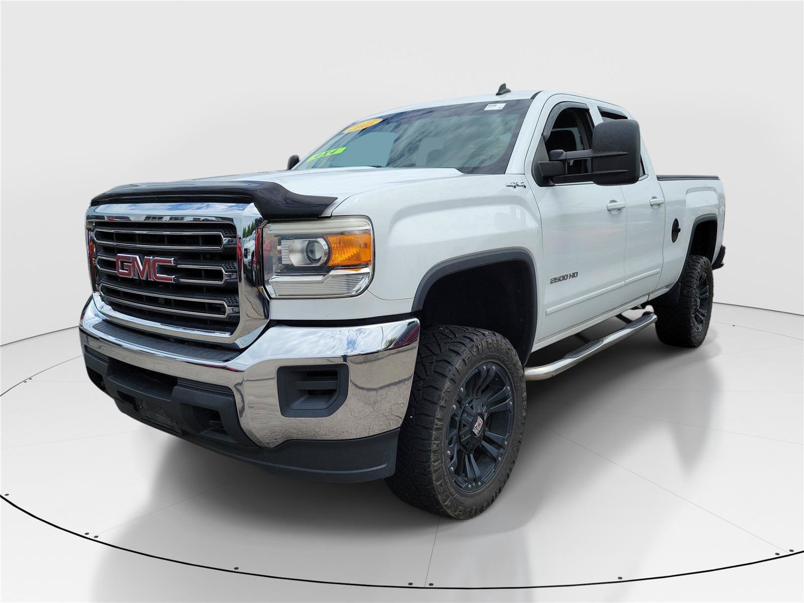 Used 2015 GMC Sierra 2500 SLE AWD/4WD image 2
