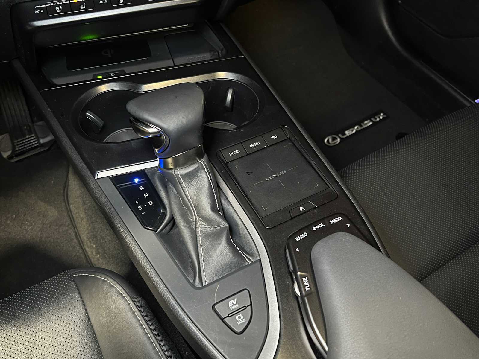 Used 2021 Lexus UX 250h w/ Premium Package image 34