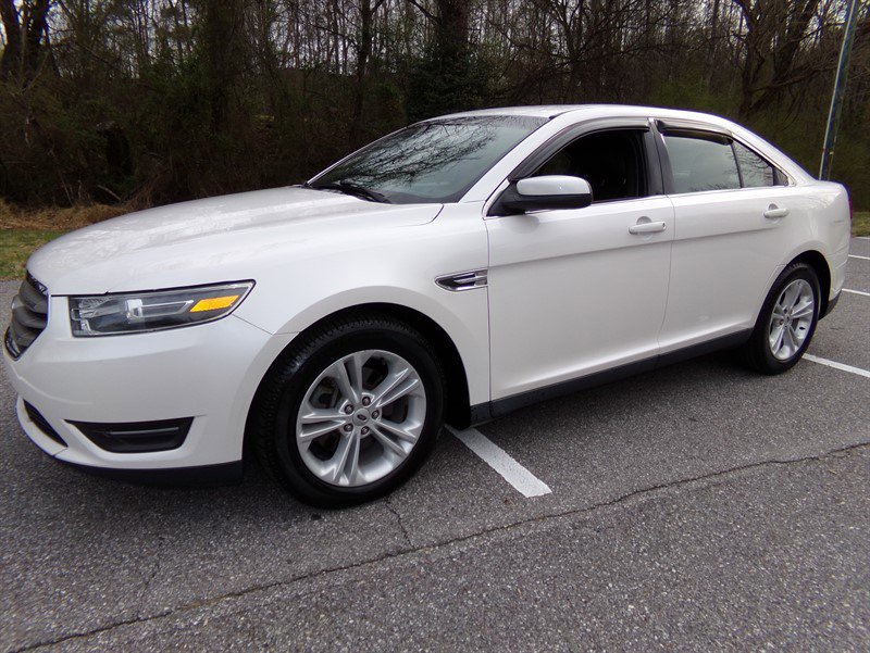 Used 2016 Ford Taurus SEL