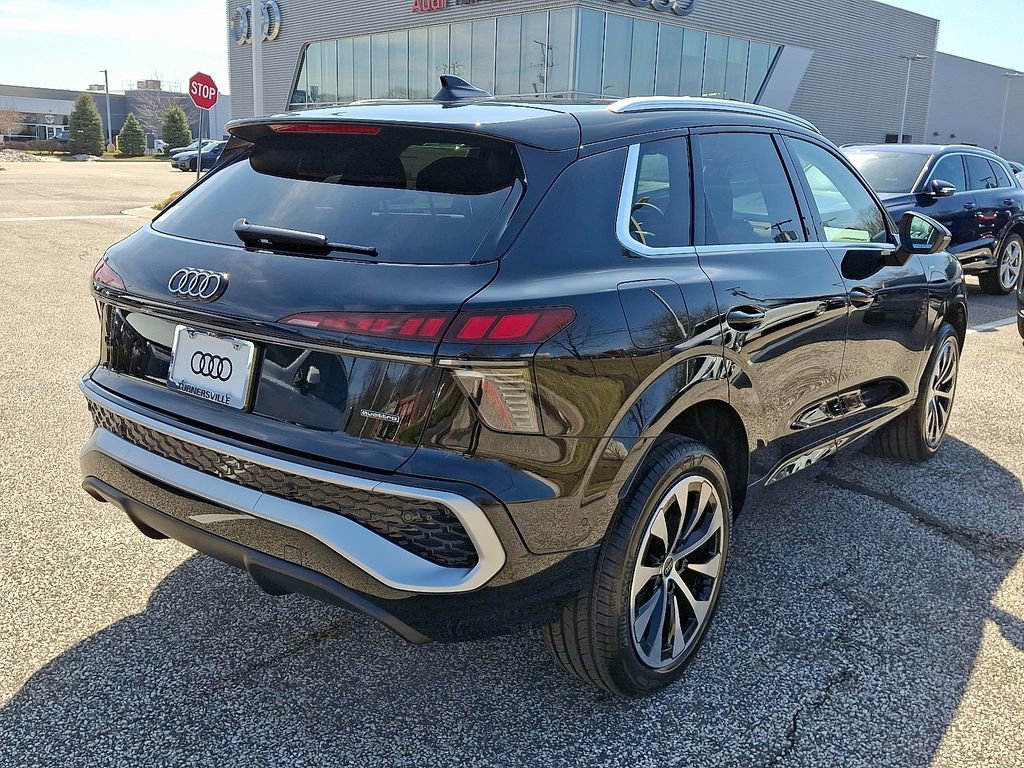 New 2026 Audi Q3 quattro 2.0T AWD/4WD image 4