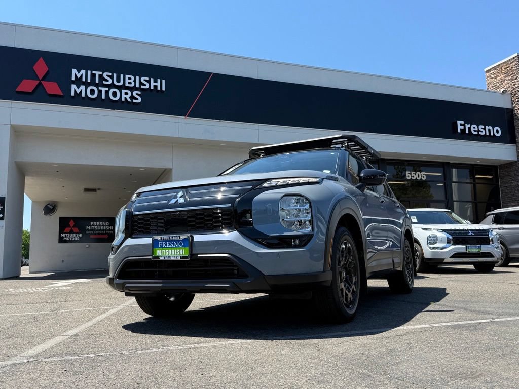 New 2026 Mitsubishi Outlander AWD image 1