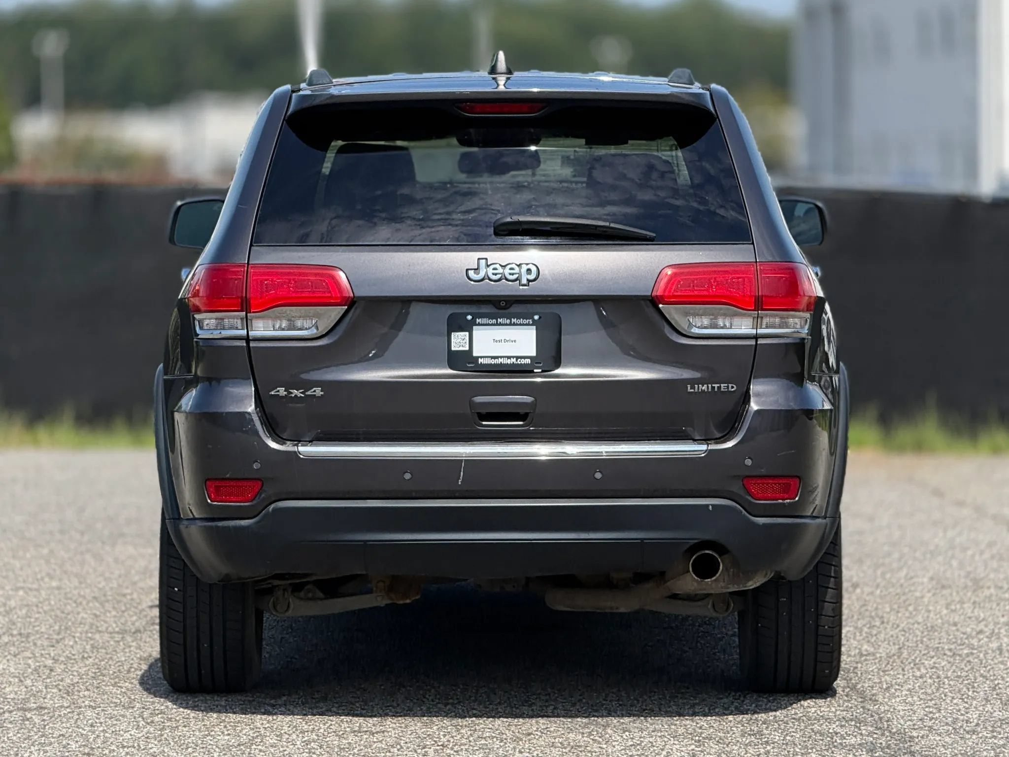 Used 2015 Jeep Grand Cherokee Limited AWD/4WD image 4