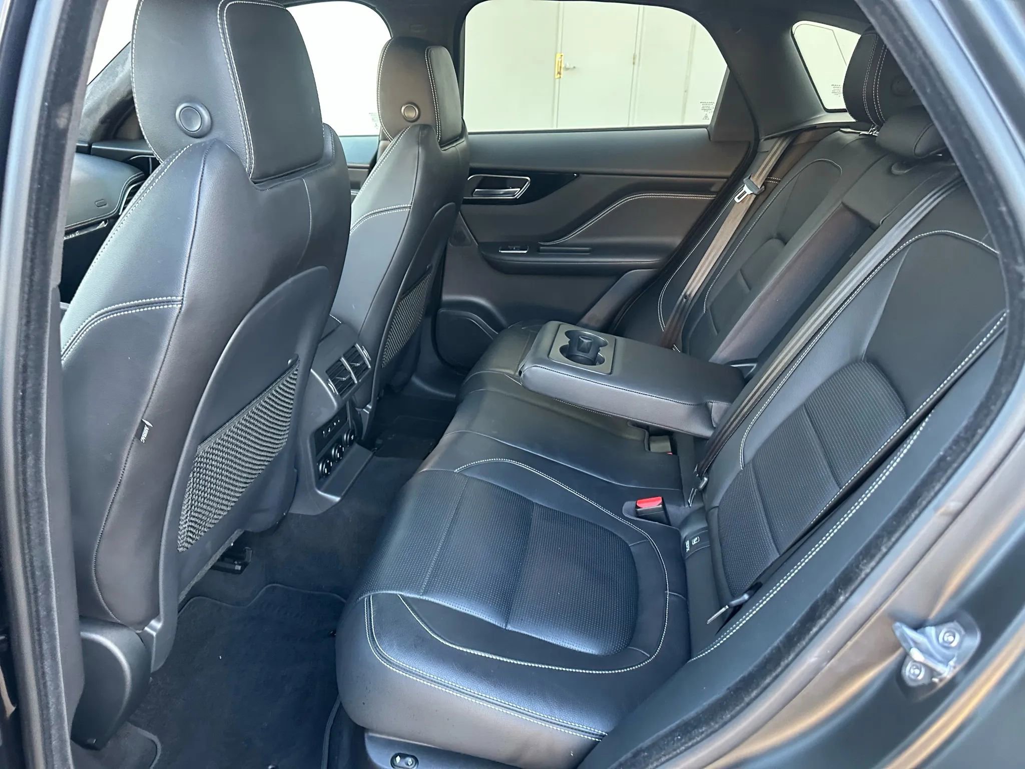 Used 2019 Jaguar F-PACE S AWD/4WD image 18