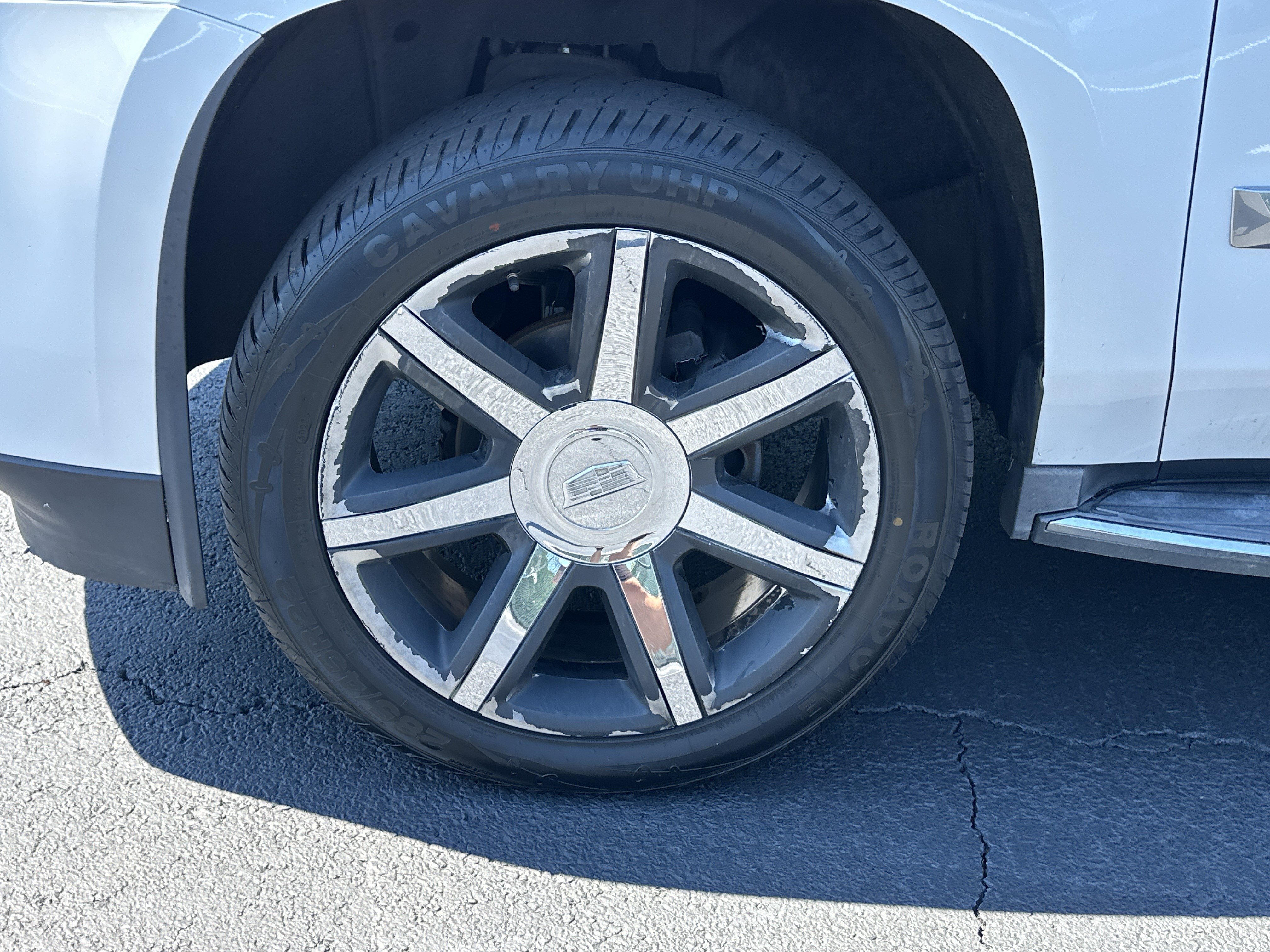 Used 2016 Cadillac Escalade ESV Luxury RWD image 11