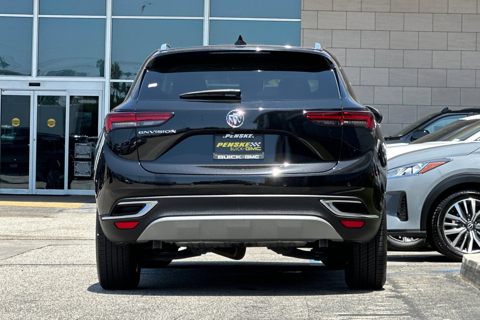 Certified 2023 Buick Envision Essence FWD image 5