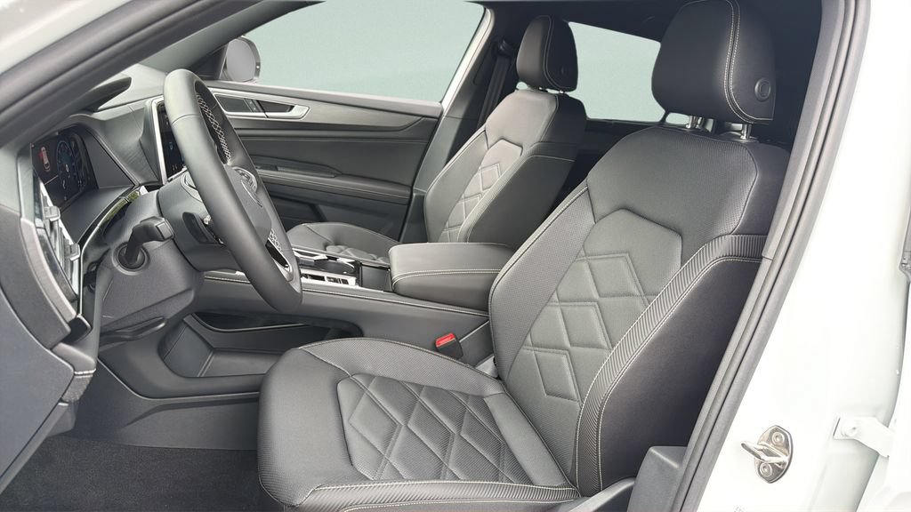 New 2026 Volkswagen Atlas Cross Sport SE FWD image 28