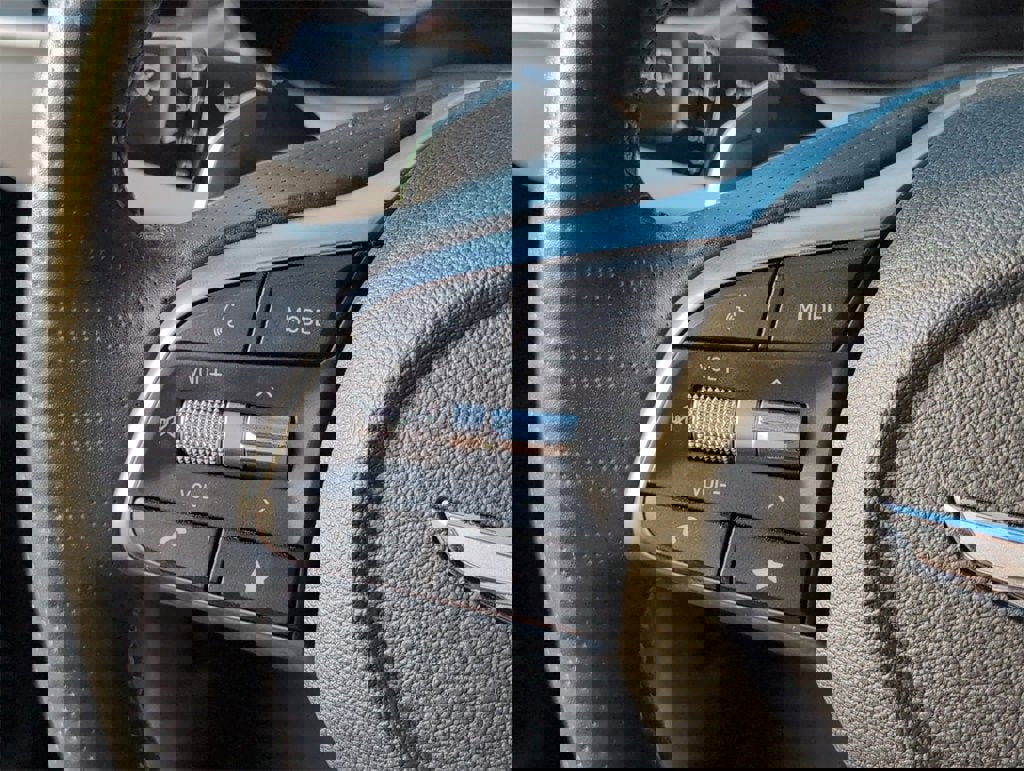 Used 2022 Genesis G70 3.3T image 27