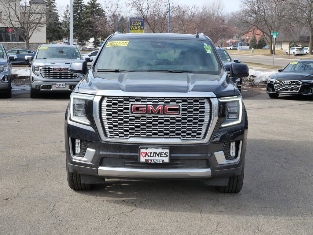 Used 2024 GMC Yukon Denali w/ Denali Reserve Package image 2