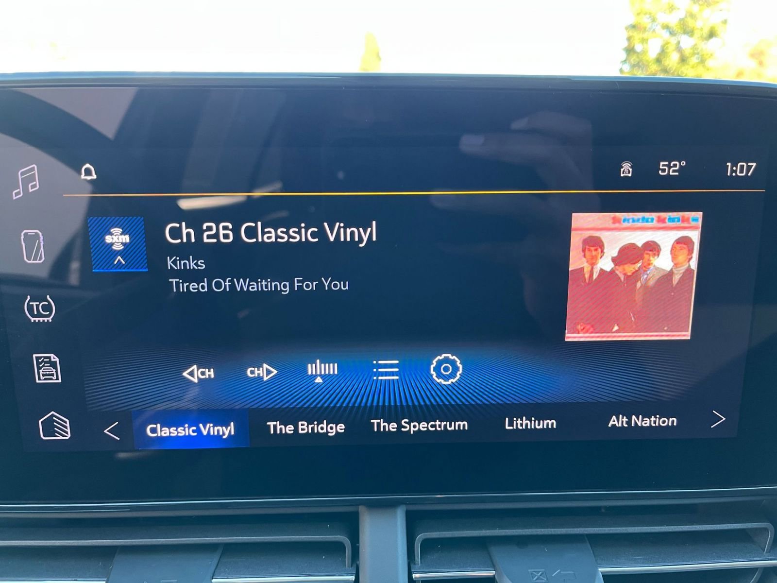 Used 2025 Chevrolet Trax LT image 21