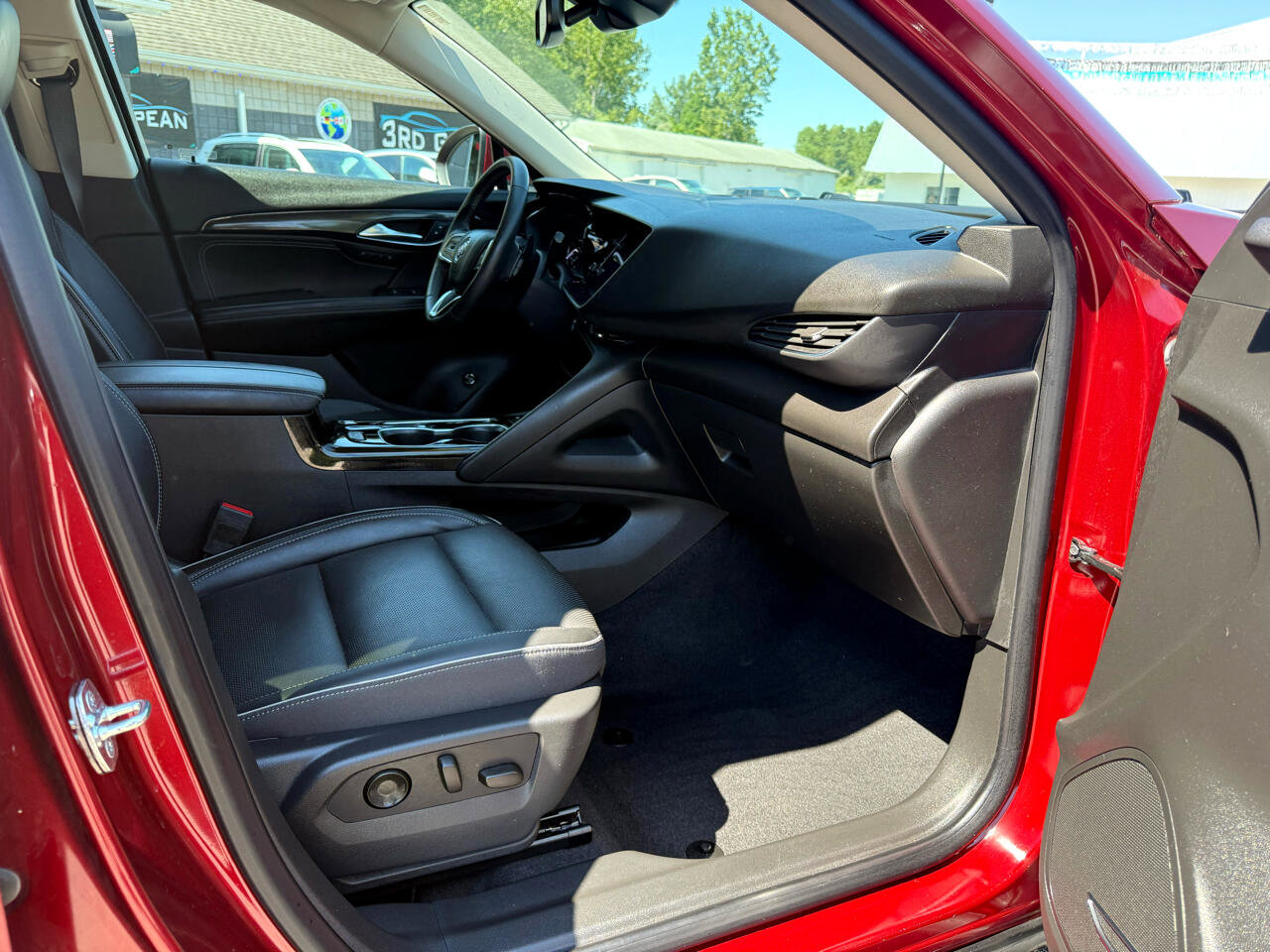 Used 2021 Buick Envision Essence w/ Technology Package I image 10