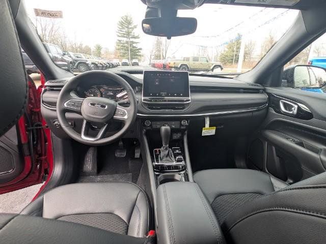 New 2026 Jeep Compass Latitude image 11