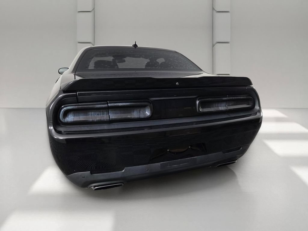 Used 2018 Dodge Challenger R/T Plus RWD image 6