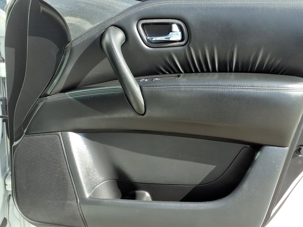 Certified 2023 Nissan Armada SL w/ Midnight Edition Package image 10