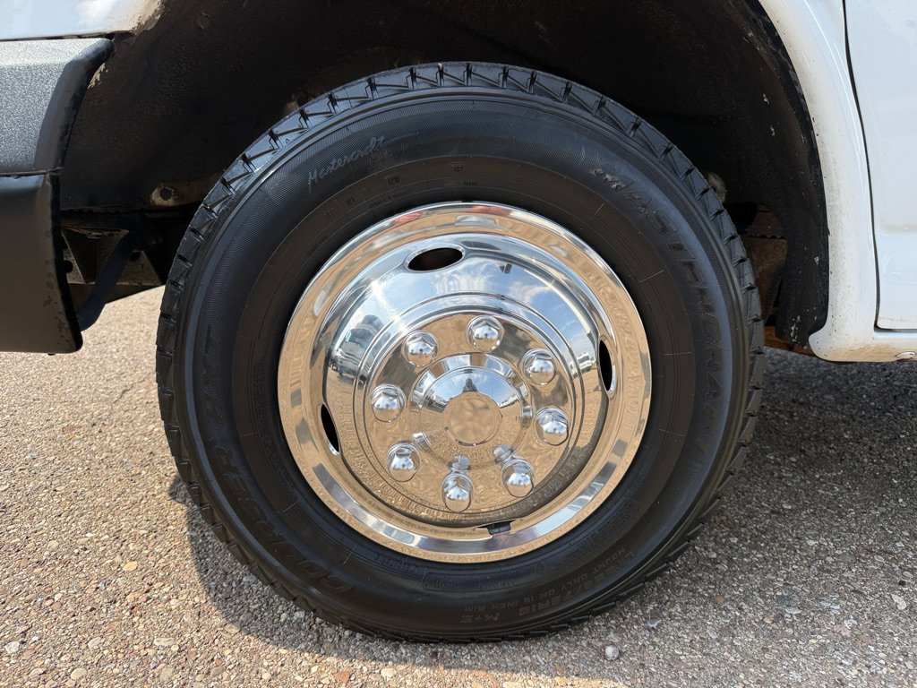Used 2007 GMC Savana 3500 RWD image 18
