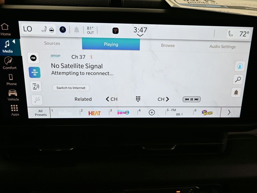 New 2025 Jeep Gladiator Sport image 22